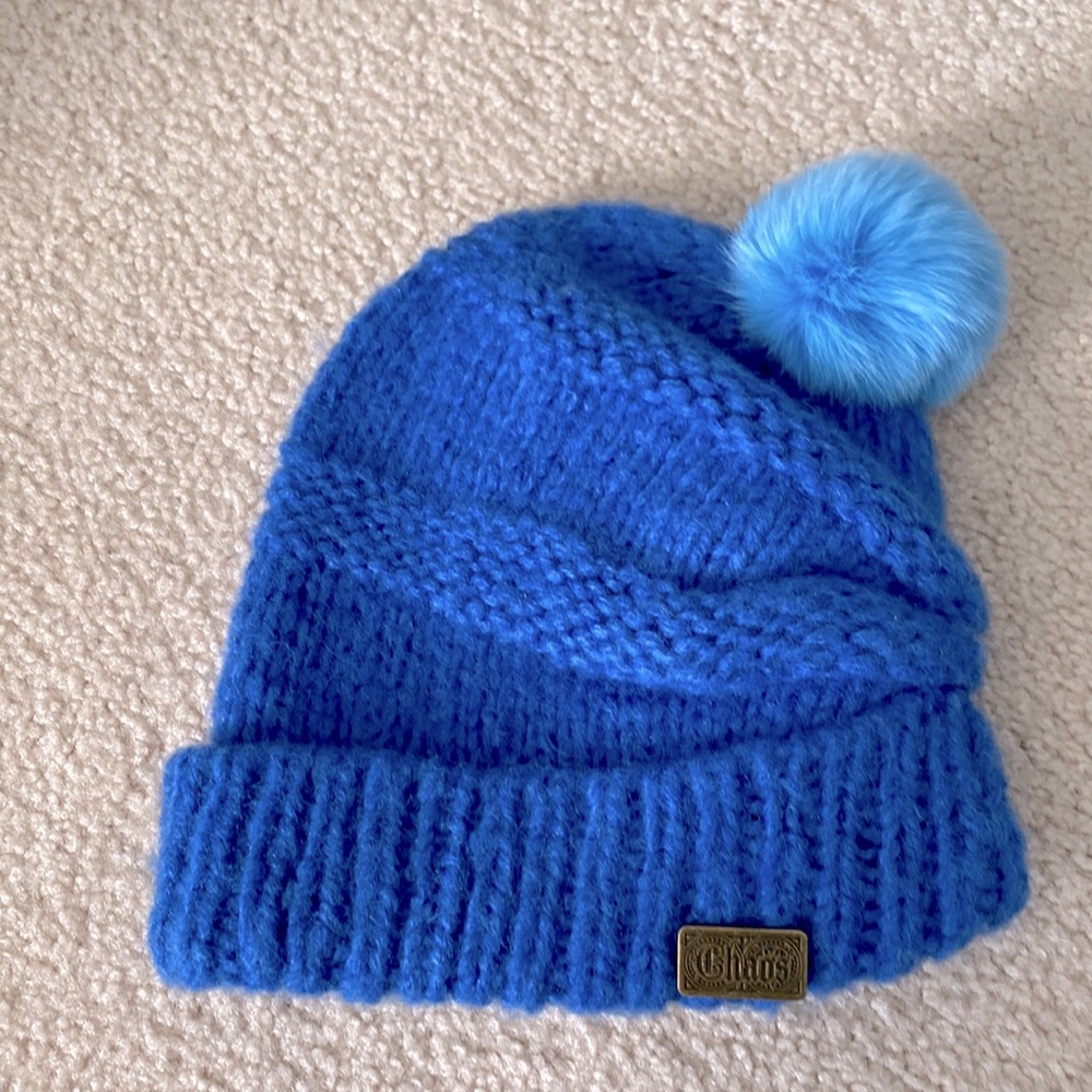 Cute blue Chaos beanie. OS